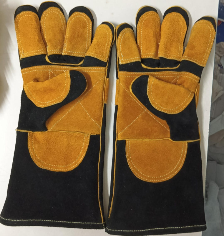 Welding gloves-https://i-media.vyaparify.com/vcards/products/307952/product_1769053191_69719c07de77a.jpeg Image