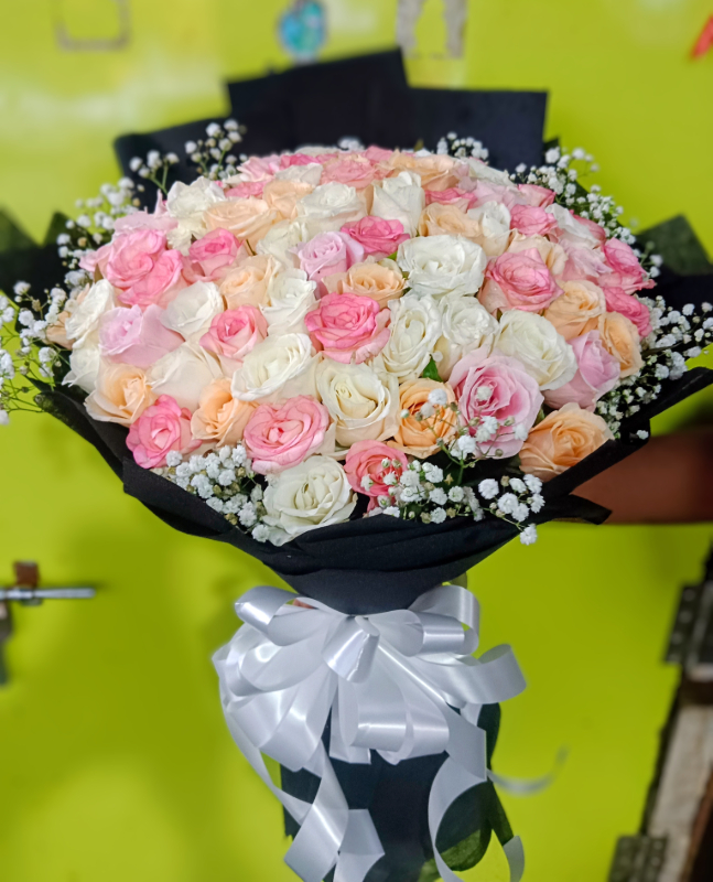  100 roses bouquet Flori 7 Kanchan Pushpa Complex, Ghod Bunder Road, Kavesar, Thane West Mumbai, Maharashtra, India 400617