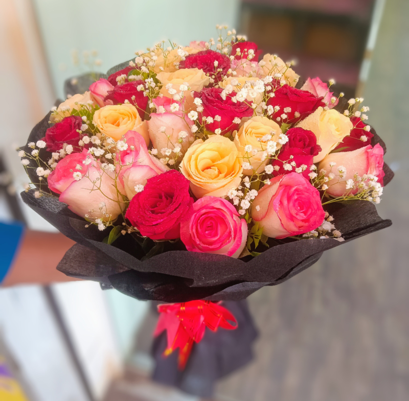 36 mix roses bouquet Flori 7 Kanchan Pushpa Complex, Ghod Bunder Road, Kavesar, Thane West Mumbai, Maharashtra, India 400617