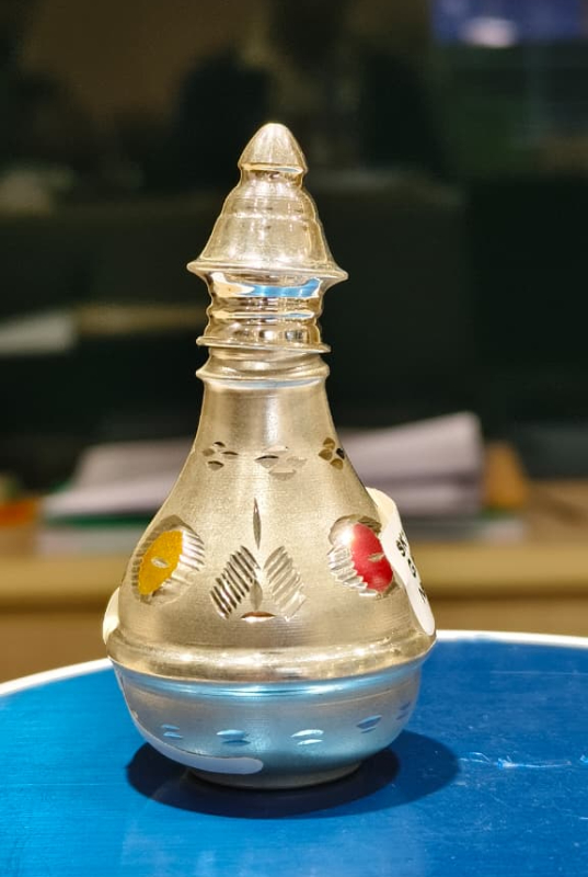 silver sindur kiya-https://i-media.vyaparify.com/vcards/products/308842/product_1770714599_698af5e75992f.jpeg Image