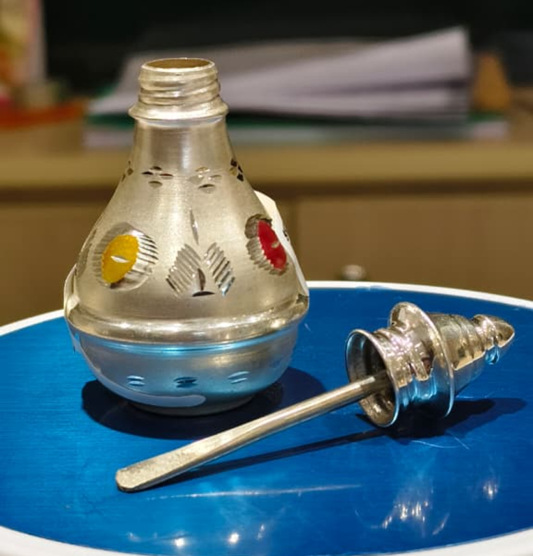 silver sindur kiya-https://i-media.vyaparify.com/vcards/products/308845/product_1770714599_698af5e7dc0ed.jpeg Image