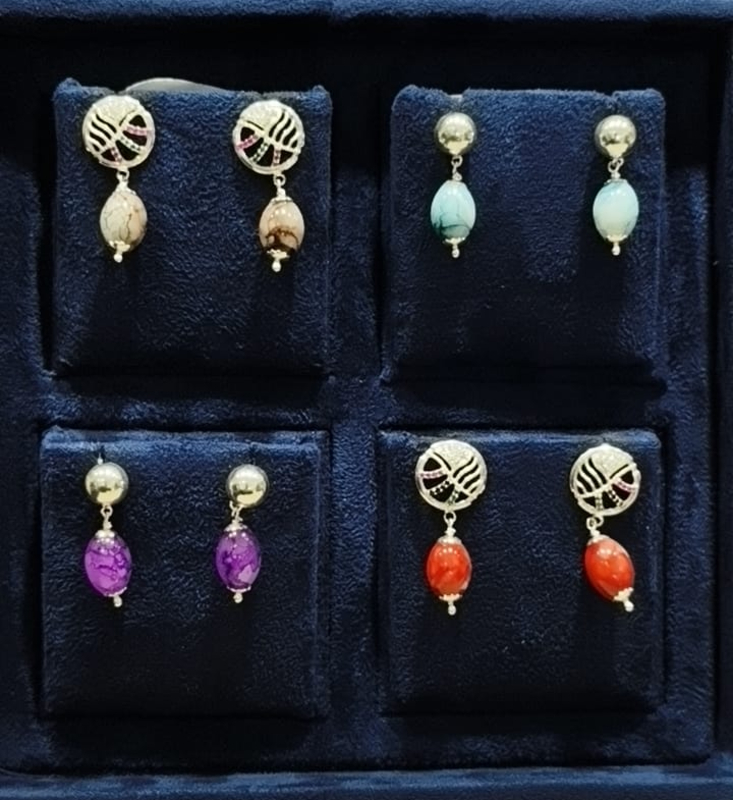 925 Silver Earrings:-https://i-media.vyaparify.com/vcards/products/308897/product_1770797855_698c3b1f8fb8b.jpeg Image