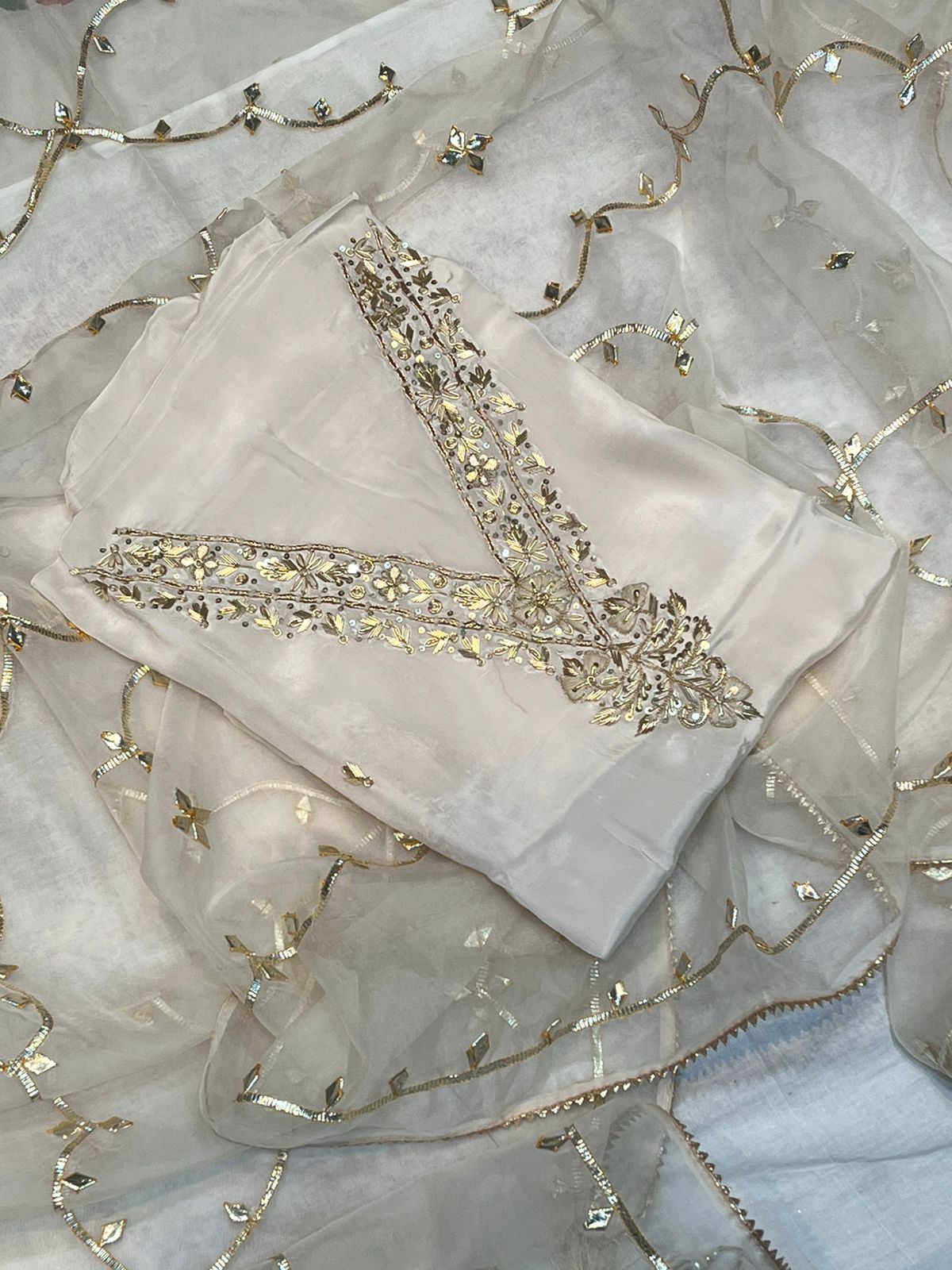 Pure Crepe Silk Top With Organza Dupatta And Santoon Bottom-https://i-media.vyaparify.com/vcards/products/30968/pure-crepe-silk-top-dupatta-organza-bottom-santoon.jpg Image