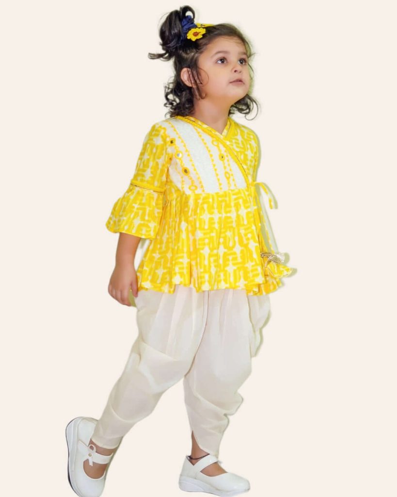 Angrakha Style Top With Dhoti Pant-https://i-media.vyaparify.com/vcards/products/31002/Girls-Angrakha-Style-Top-With-Dhoti-Pant.jpg Image