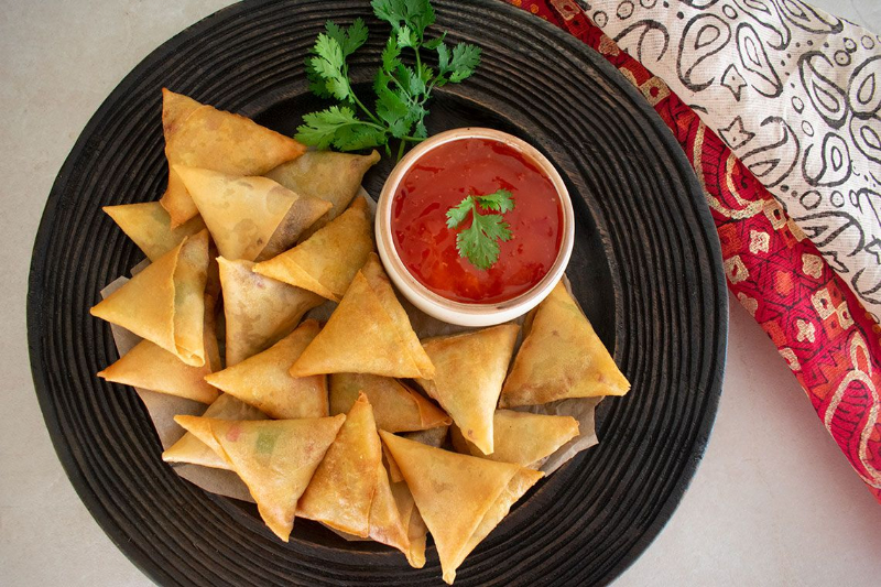 Chicken mini samosa frozen Bazarone India Private Limited 