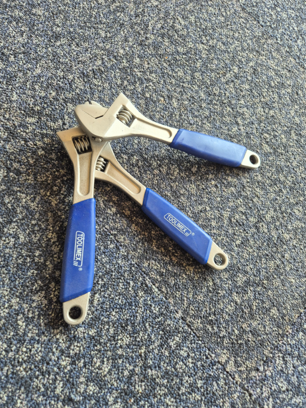 Sliding Wrench-https://i-media.vyaparify.com/vcards/products/310834/product_1772858158_69abab2e39071.jpeg Image