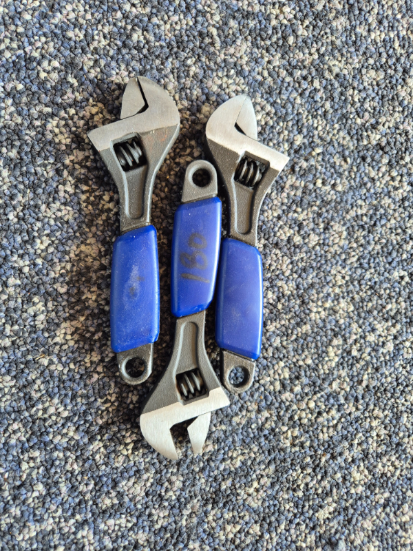 Sliding Wrench-https://i-media.vyaparify.com/vcards/products/310850/product_1772860418_69abb4029e2de.jpeg Image