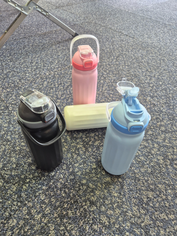 Hot and cold water bottle-https://i-media.vyaparify.com/vcards/products/311294/product_1773574167_69b698176a3fb.jpeg Image