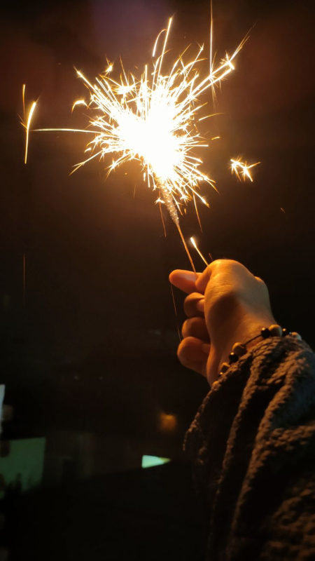 Fuljadi Sparklers in Kannauj-https://i-media.vyaparify.com/vcards/products/311448/product_1773748156_69b93fbcebfd1.jpeg Image