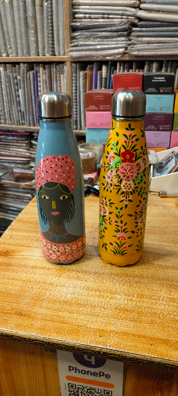Water bottle insulated.. SONU HANDICRAFT - Handmade Home Decor & Handicraft Store Canacona, Goa 403702, India