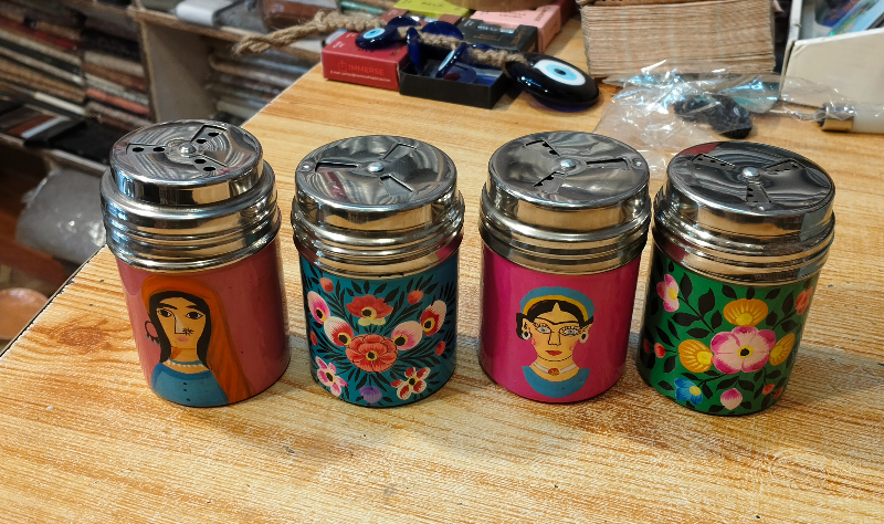 Salt and pepper shaker 🧂 set of 2 SONU HANDICRAFT - Handmade Home Decor & Handicraft Store Canacona, Goa 403702, India