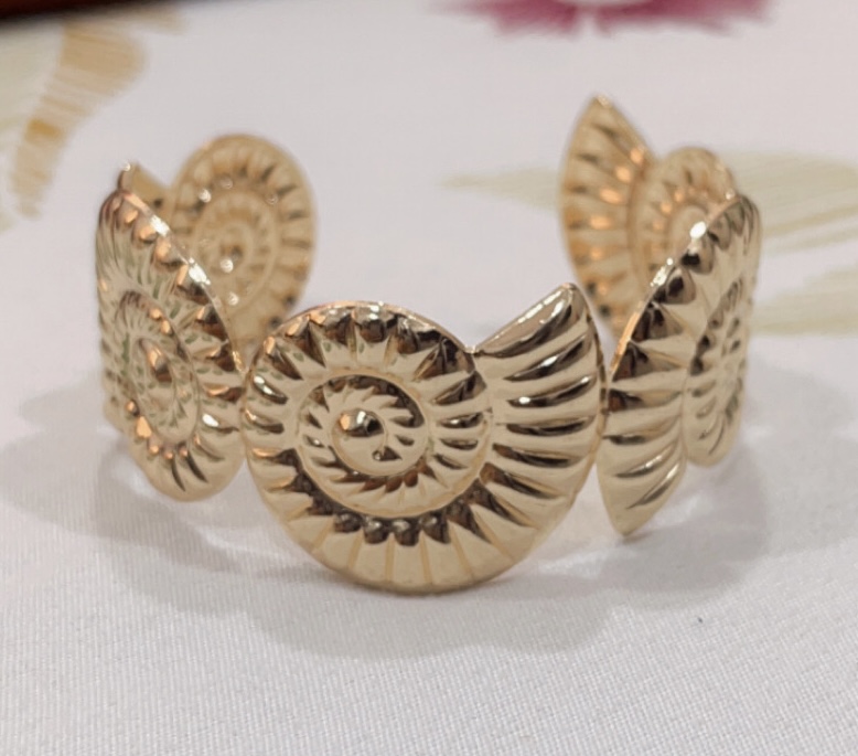 Anti tarnish bracelet-https://i-media.vyaparify.com/vcards/products/312819/product_1775980581_69db50251dea1.jpeg Image