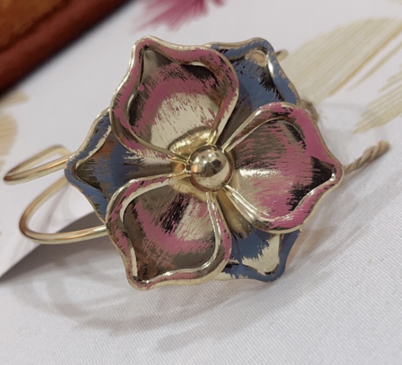 Anti tarnish Flower handcuff-https://i-media.vyaparify.com/vcards/products/312821/product_1775980852_69db51344c9e5.jpeg Image