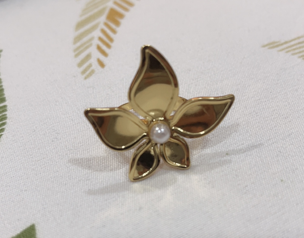 Anti tarnish Floral ring-https://i-media.vyaparify.com/vcards/products/312842/product_1775983134_69db5a1e98da0.jpeg Image