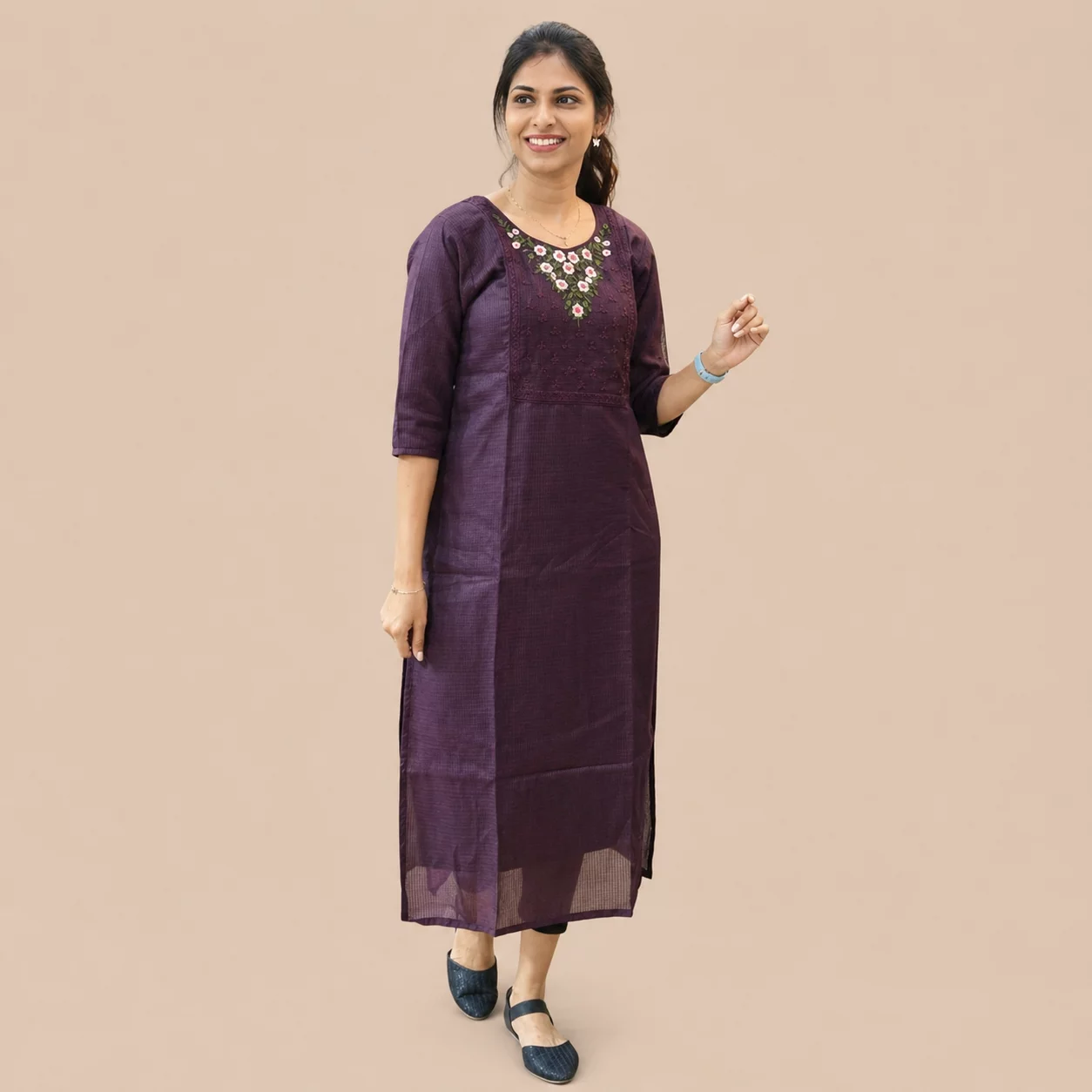 Cotton Embroidered kurti-https://i-media.vyaparify.com/vcards/products/313563/product_1777555326_69f3577e18ce2.webp Image