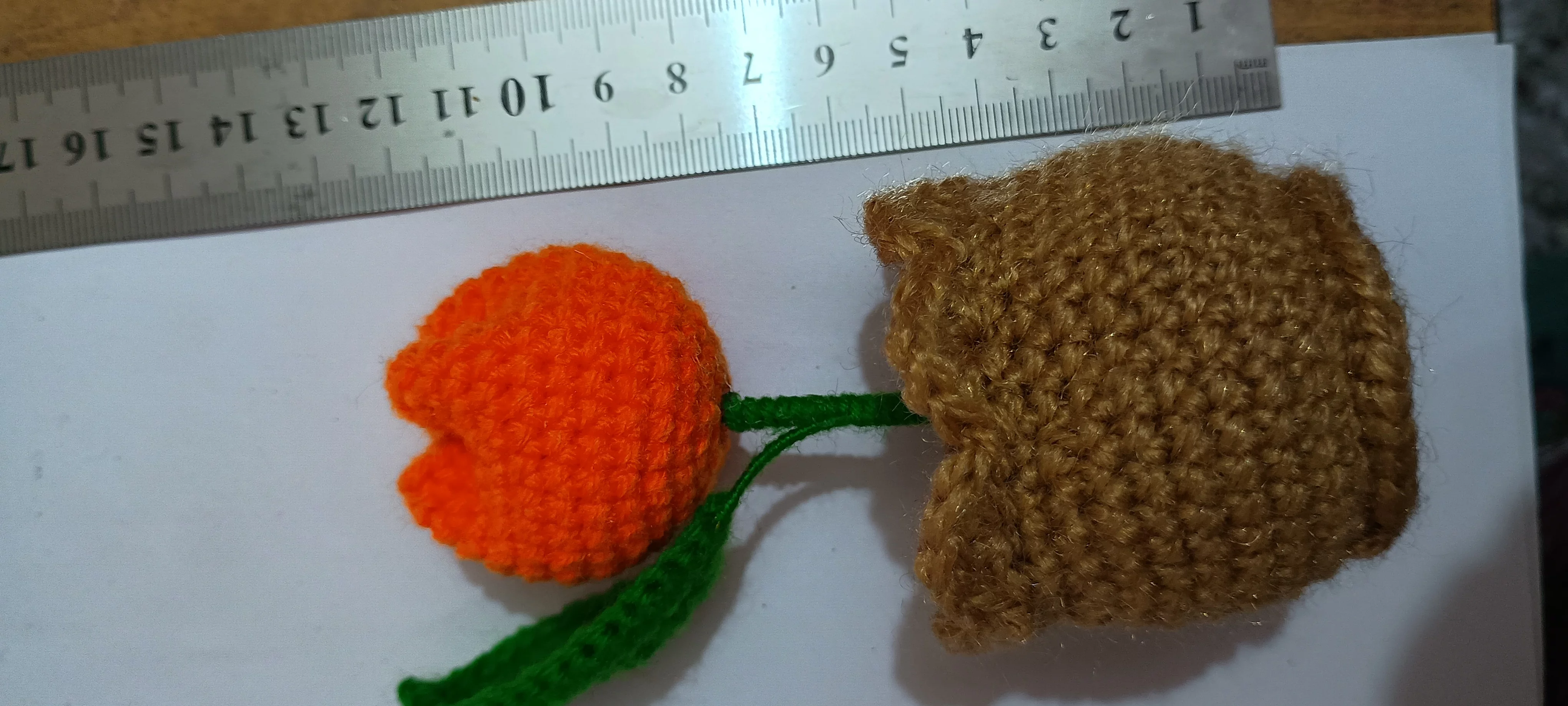Orange Tulip in pot car decor,desk decor-https://i-media.vyaparify.com/vcards/products/313870/product_1778591970_6a0328e2419ea.webp Image