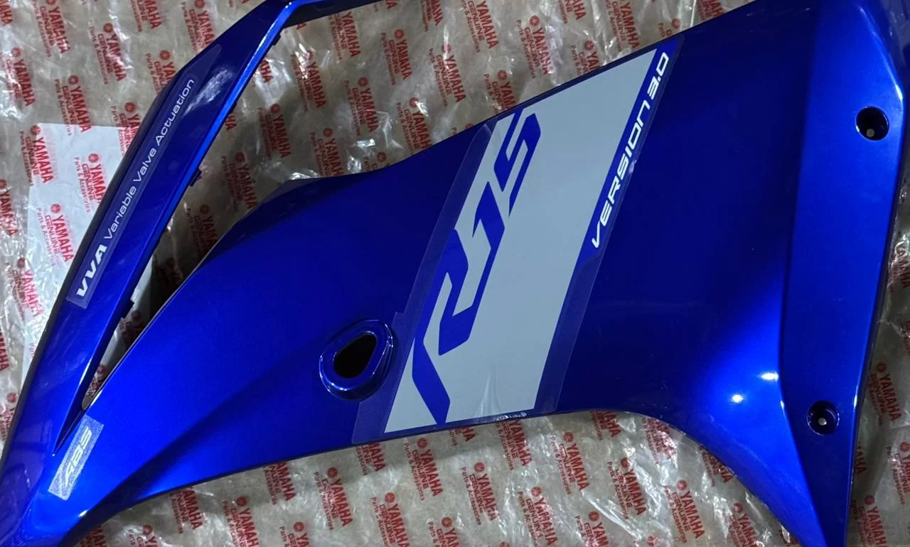 Yamaha R15 V3 Left Comp Panel Blue-https://i-media.vyaparify.com/vcards/products/314212/product_1779450445_6a10424d2c2b2.webp Image