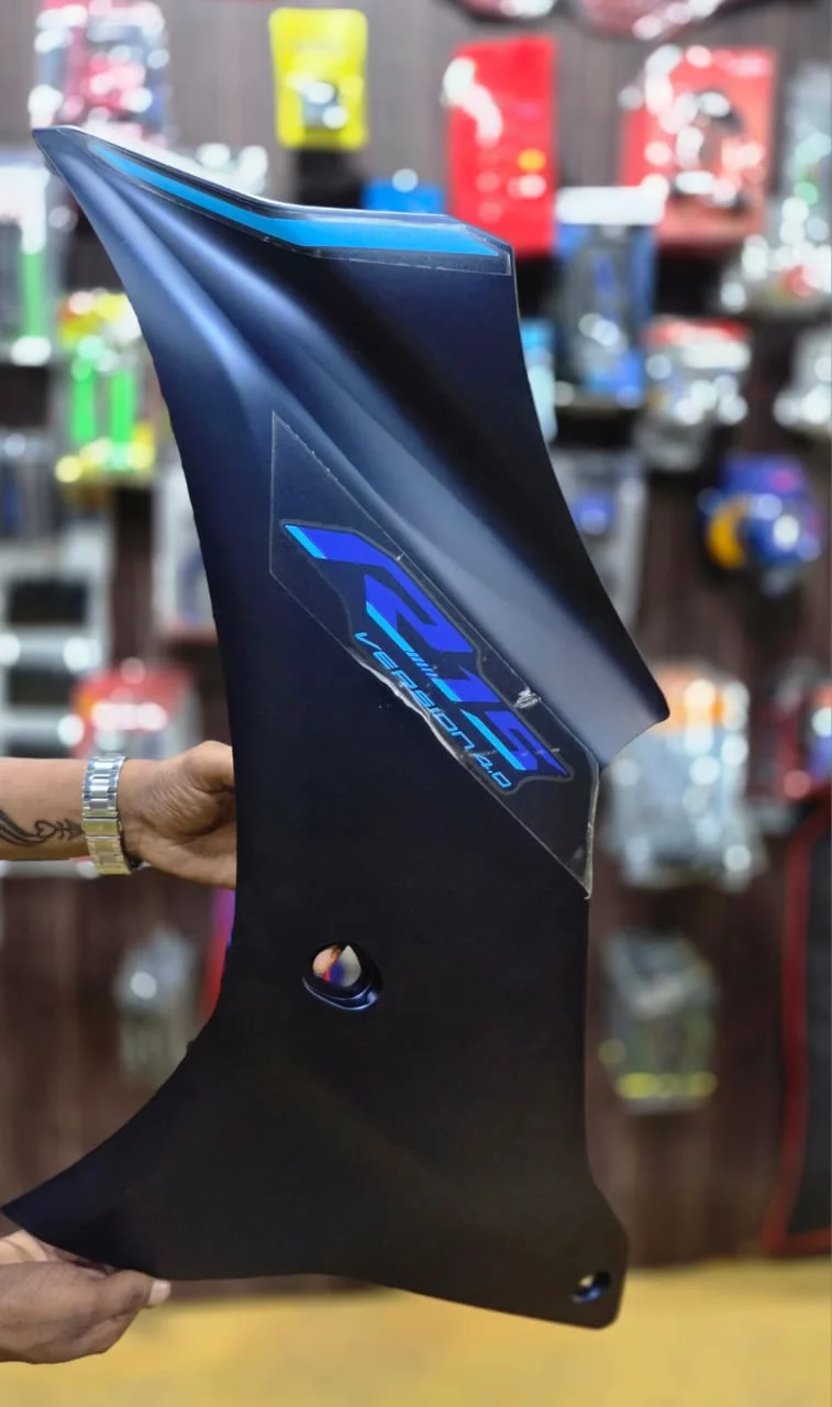  R15 V4 Faring Left Side Blue TN36 FRIENDS AUTO ACCESSORIES TN36 Friends Auto & Accessories 504 , Mysore Trunk Road North Sathyamangalam, Erode District , TAMIL NADU 638402 India