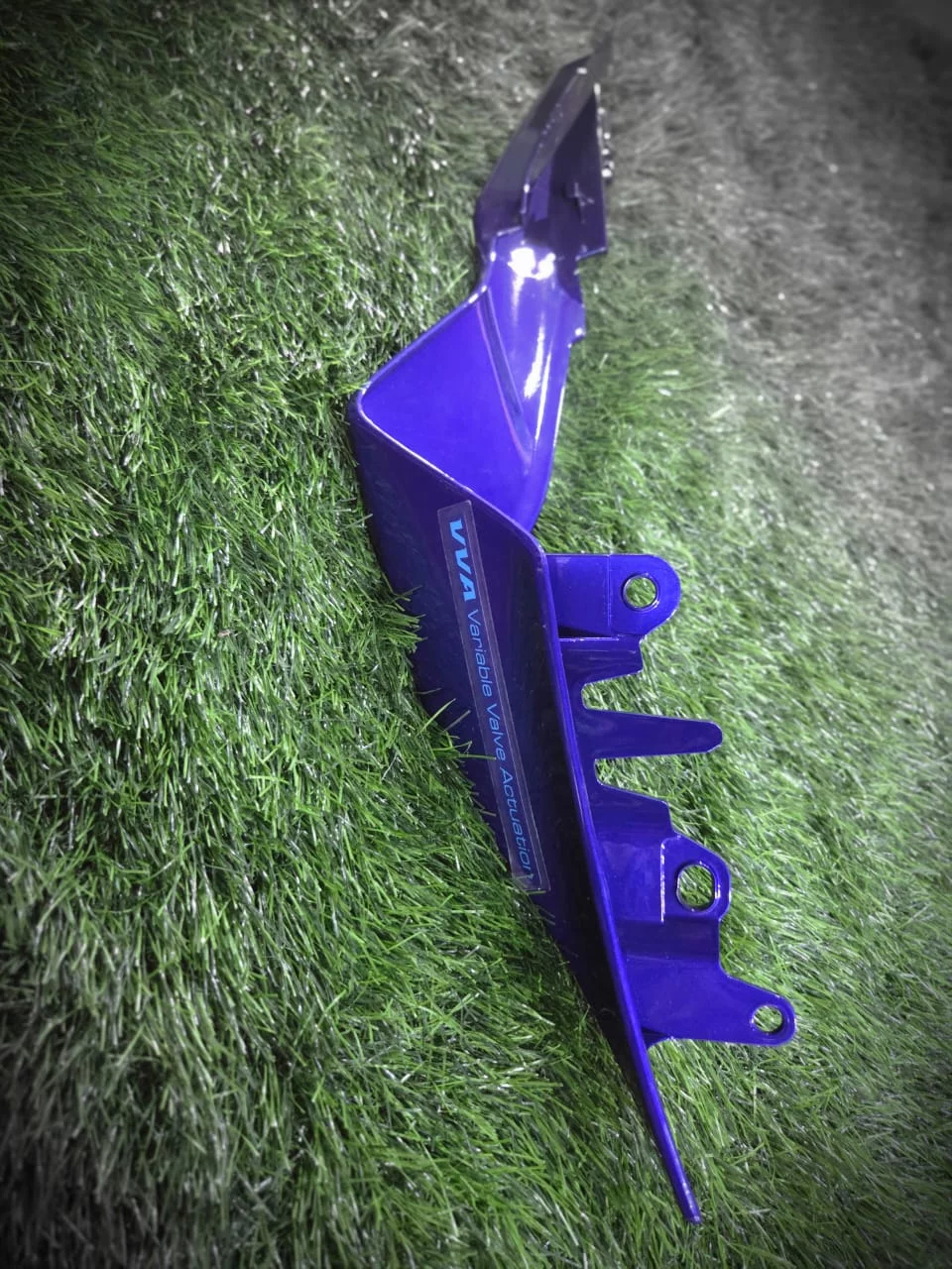 R15 V4 TAIL LEFT PANEL-https://i-media.vyaparify.com/vcards/products/314346/product_1779781635_6a1550030918a.webp Image