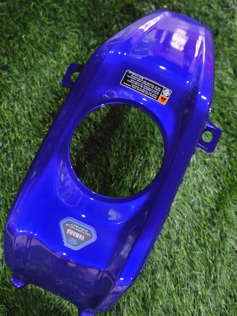 Yamaha R15 V4 Tank Centre Cover Blue Colour-https://i-media.vyaparify.com/vcards/products/314352/product_1779783869_6a1558bd2c58c.webp Image