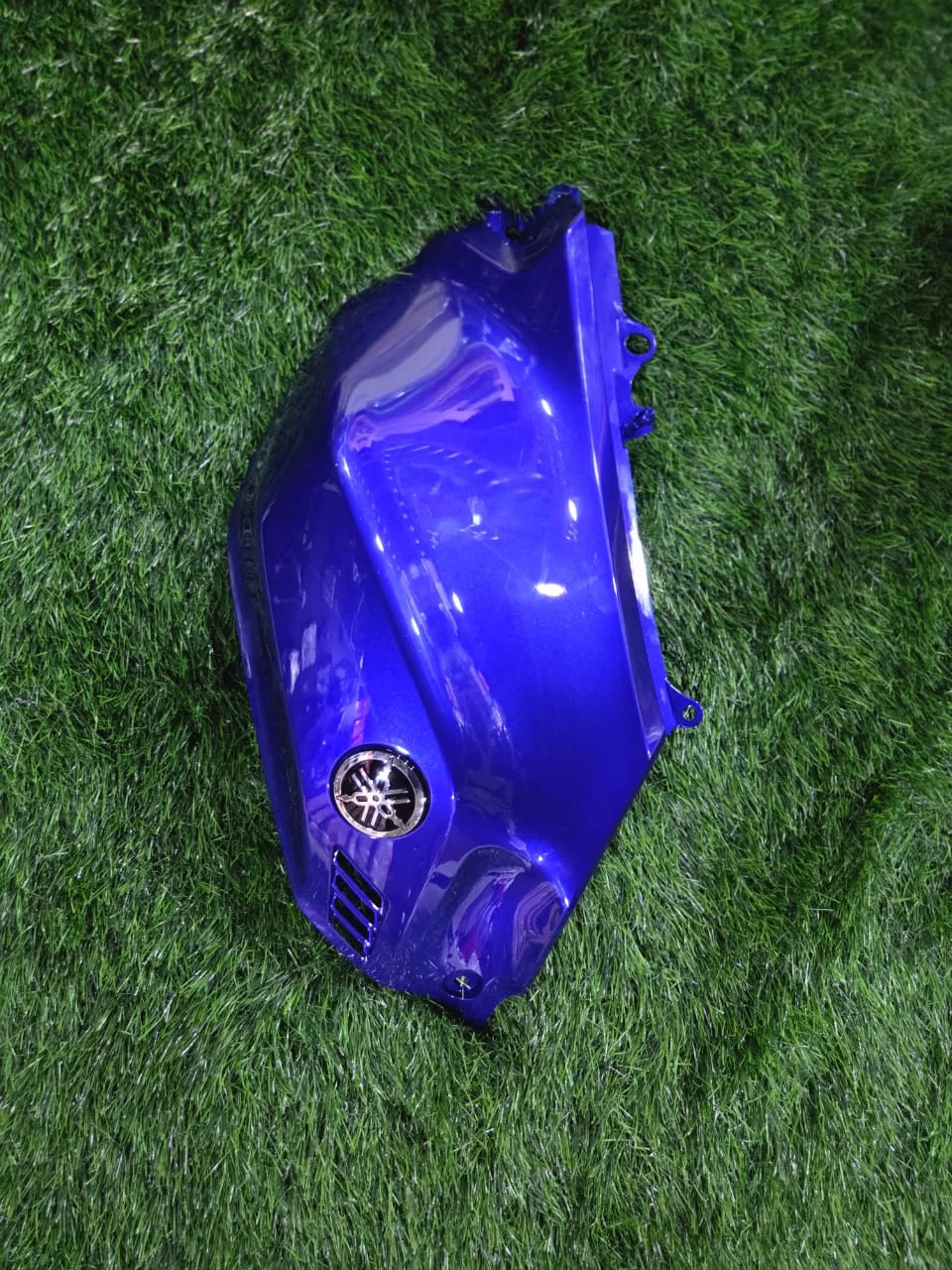 R15 V4 TANK LEFT PANEL-https://i-media.vyaparify.com/vcards/products/314373/product_1779795486_6a15861eacd6a.webp Image