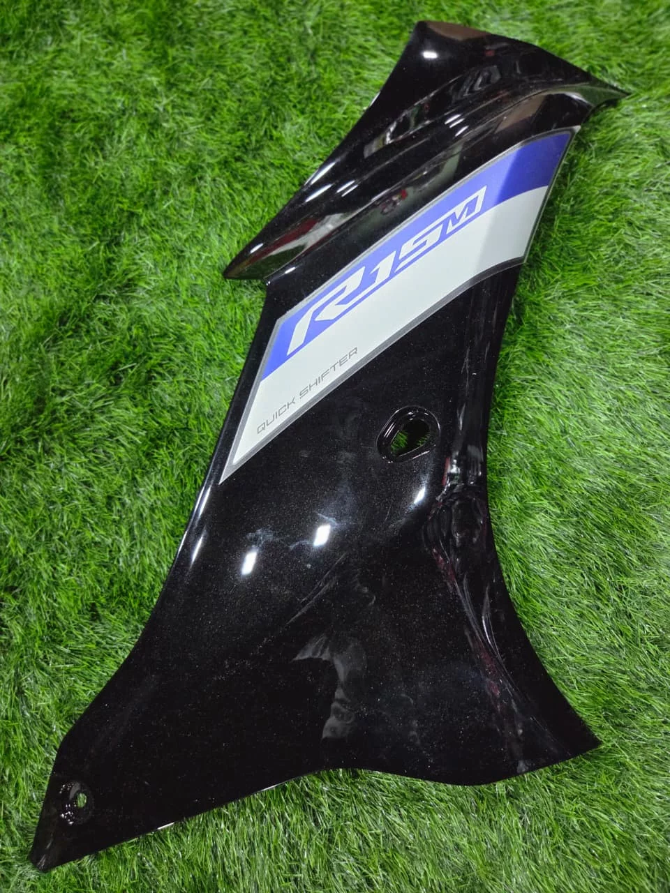 R15 M LEFT SIDE COMP-https://i-media.vyaparify.com/vcards/products/314480/product_1780046258_6a1959b21c385.webp Image