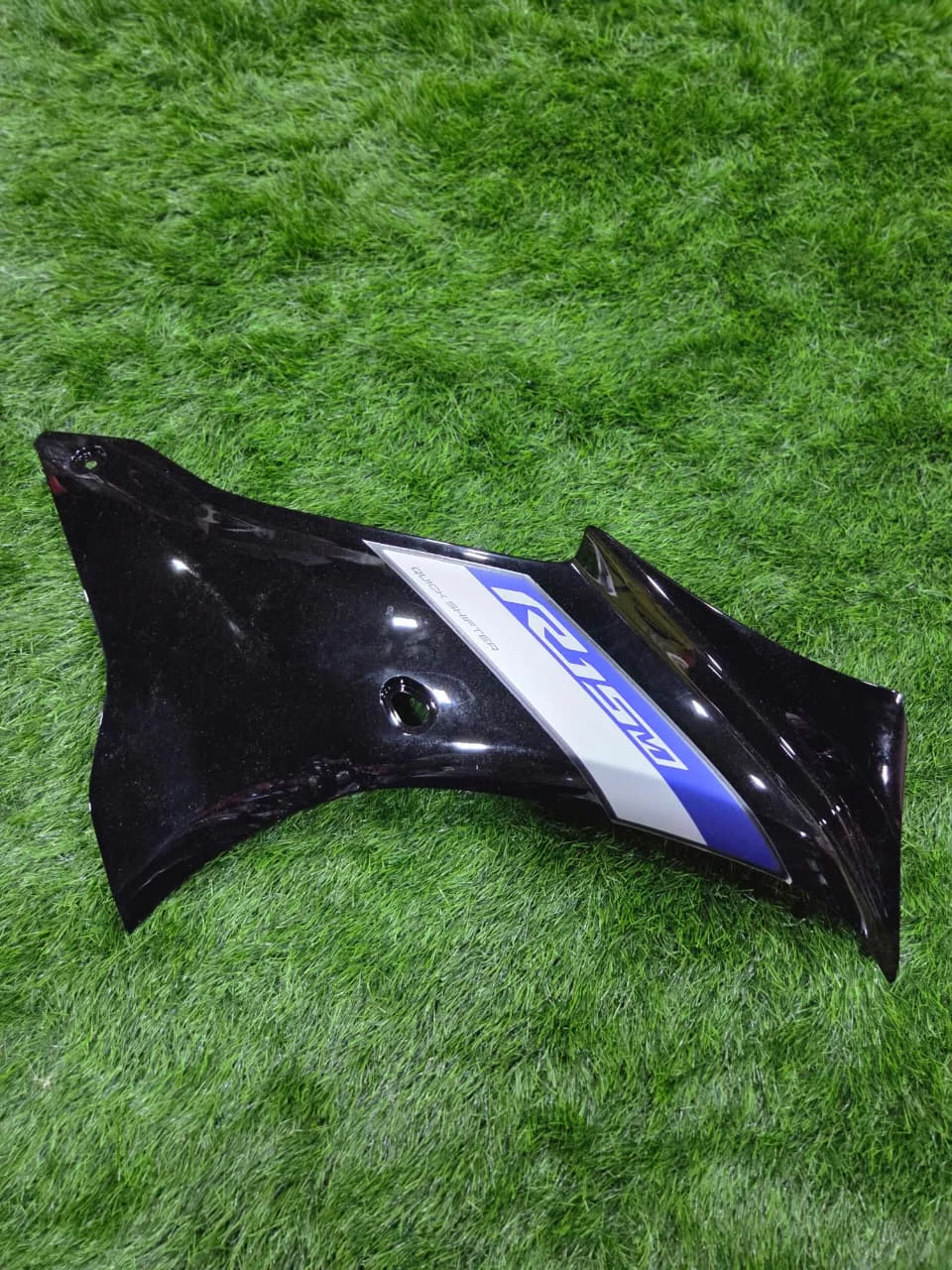 R15 M LEFT SIDE COMP-https://i-media.vyaparify.com/vcards/products/314481/product_1780046258_6a1959b28dfbe.webp Image
