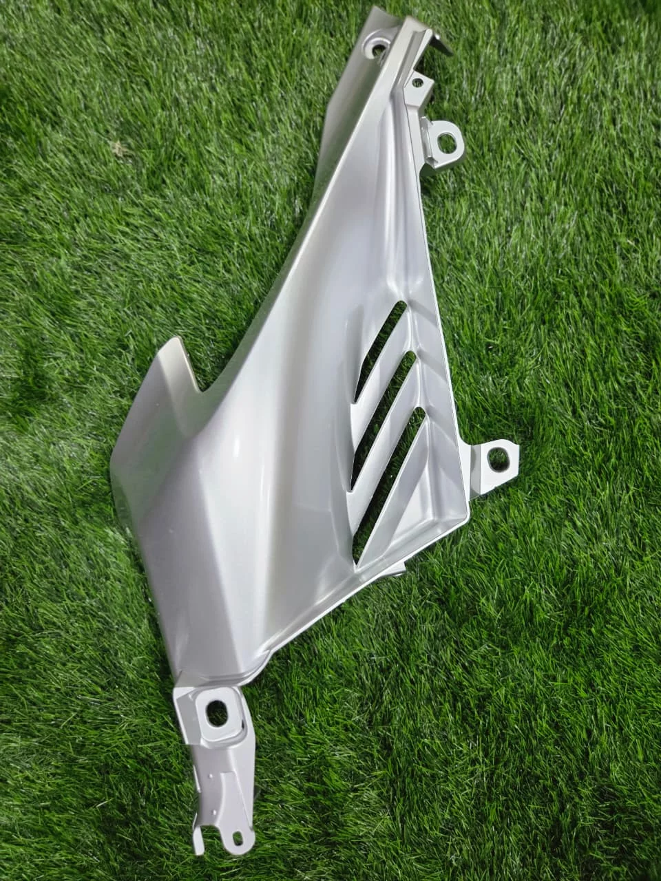  R15 M LEFT INNER PANEL TN36 FRIENDS AUTO ACCESSORIES TN36 Friends Auto & Accessories 504 , Mysore Trunk Road North Sathyamangalam, Erode District , TAMIL NADU 638402 India