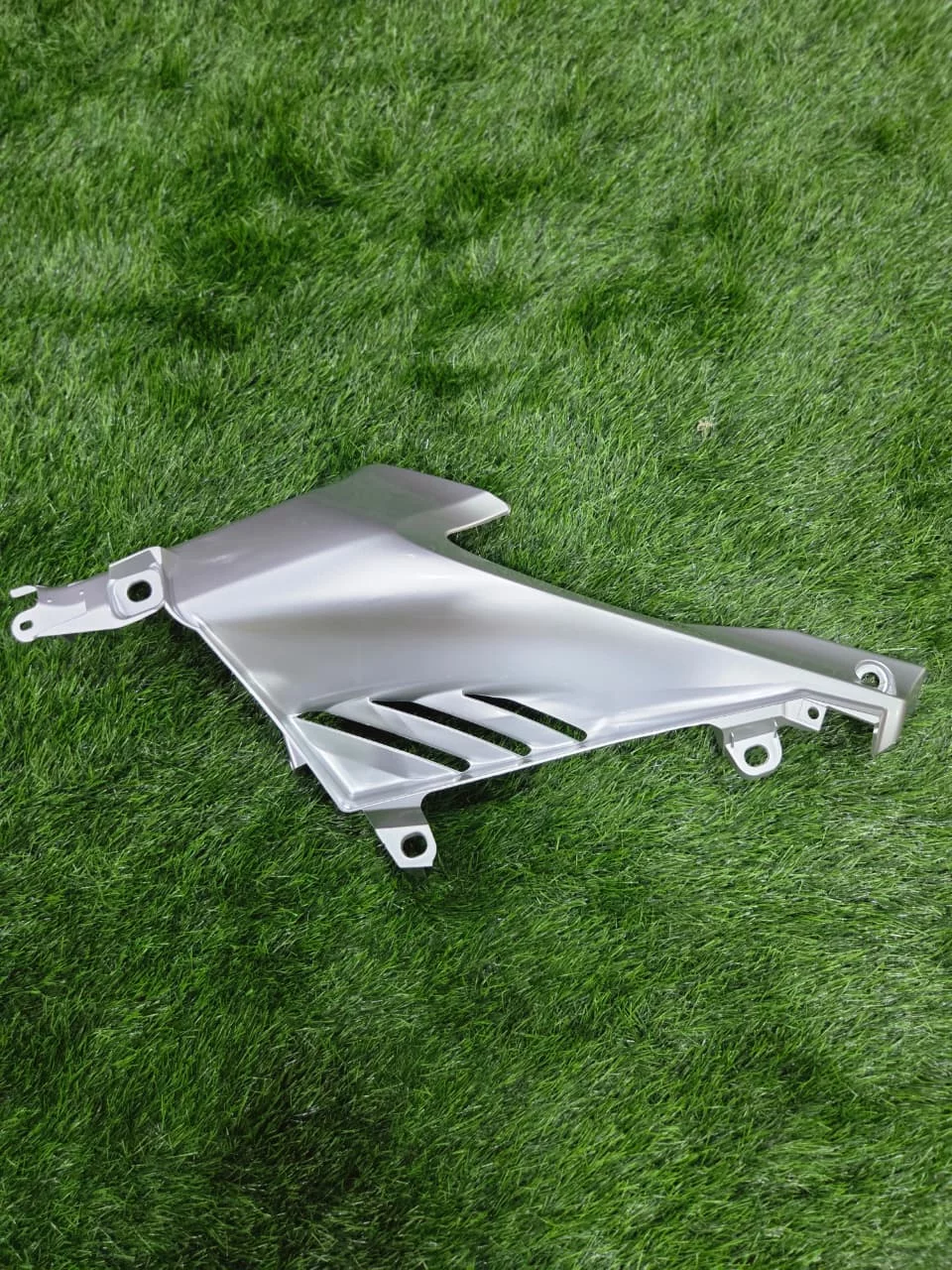 R15 M LEFT INNER PANEL-https://i-media.vyaparify.com/vcards/products/314490/product_1780047477_6a195e758aef2.webp Image