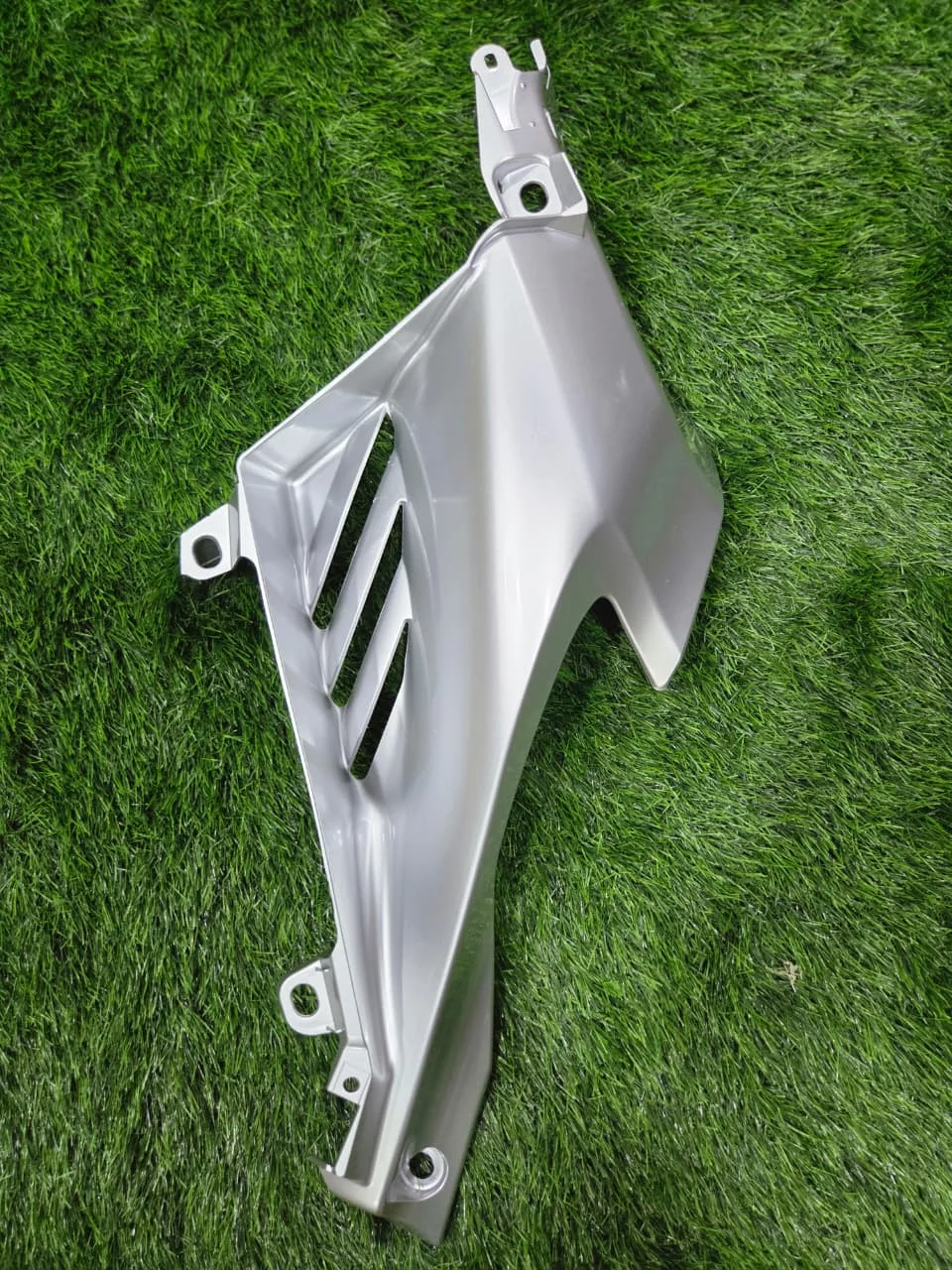 R15 M LEFT INNER PANEL-https://i-media.vyaparify.com/vcards/products/314491/product_1780047478_6a195e7610632.webp Image