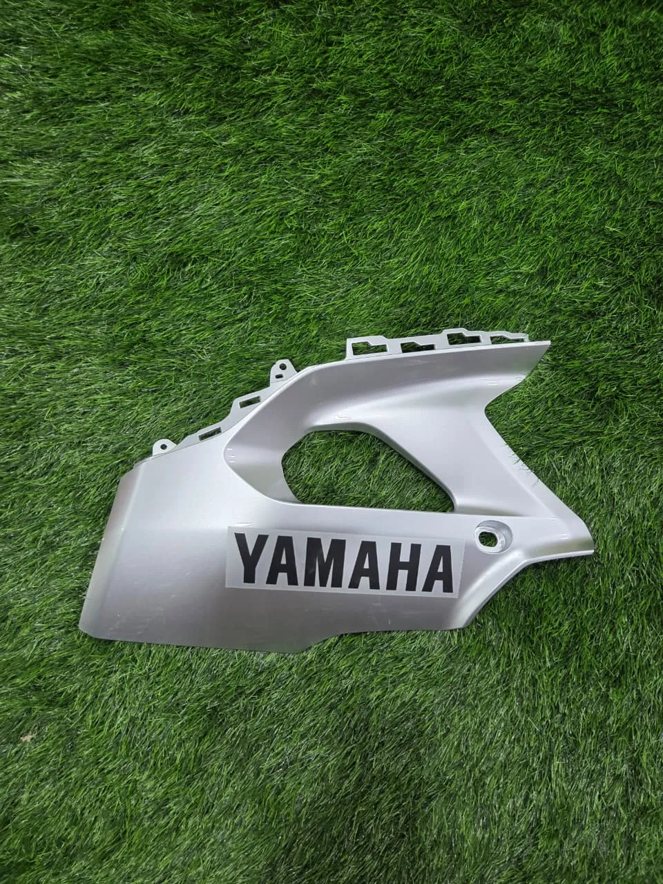 R15 M UNDERBELLY RIGHT-https://i-media.vyaparify.com/vcards/products/314509/product_1780050051_6a1968831d4cf.webp Image