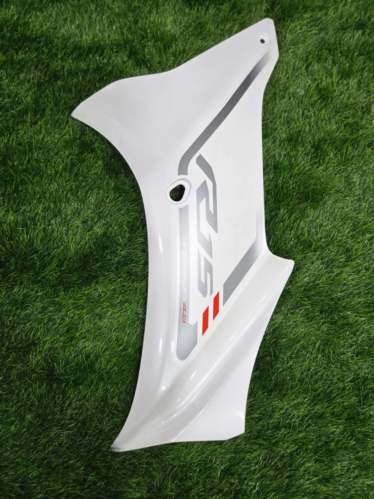 R15 V4 RIGHT COMP PANEL WHITE in Erode-https://i-media.vyaparify.com/vcards/products/314710/product_1780393146_6a1ea4ba4101d.webp Image