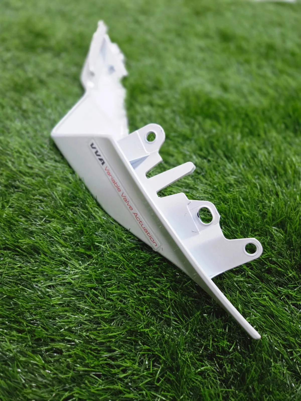 YAMAHA R15 V4 WHITE TAIL PANEL LEFT Erode-https://i-media.vyaparify.com/vcards/products/314715/product_1780393494_6a1ea61681d32.webp Image