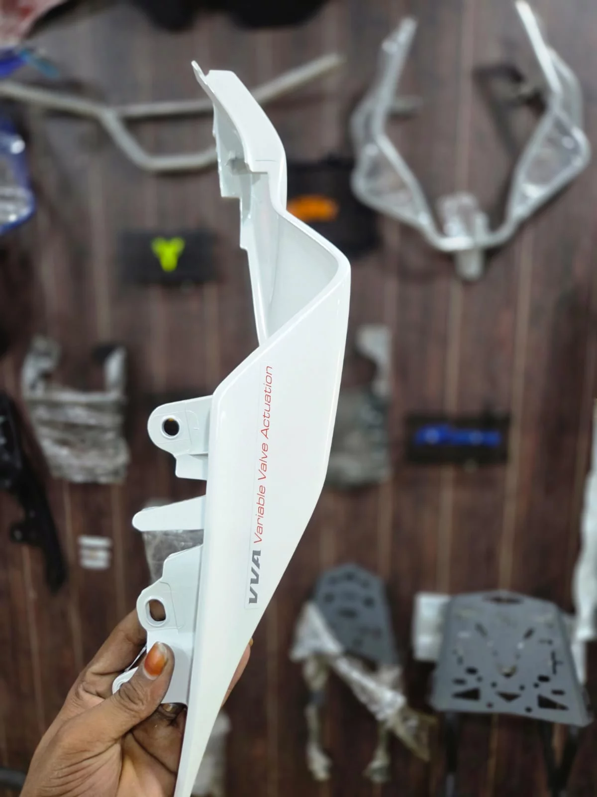 YAMAHA R15 V4 WHITE TAIL PANEL RIGHT Erode-https://i-media.vyaparify.com/vcards/products/314721/product_1780393638_6a1ea6a6dca79.webp Image