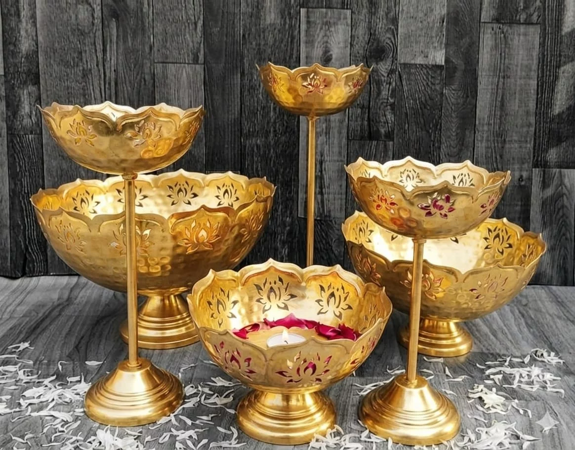 Iron Taj Urli Set HammerredWith Tea Light Stand  Set Of 6 Pcs-https://i-media.vyaparify.com/vcards/products/314929/product_1781241036_6a2b94cc0c320.webp Image