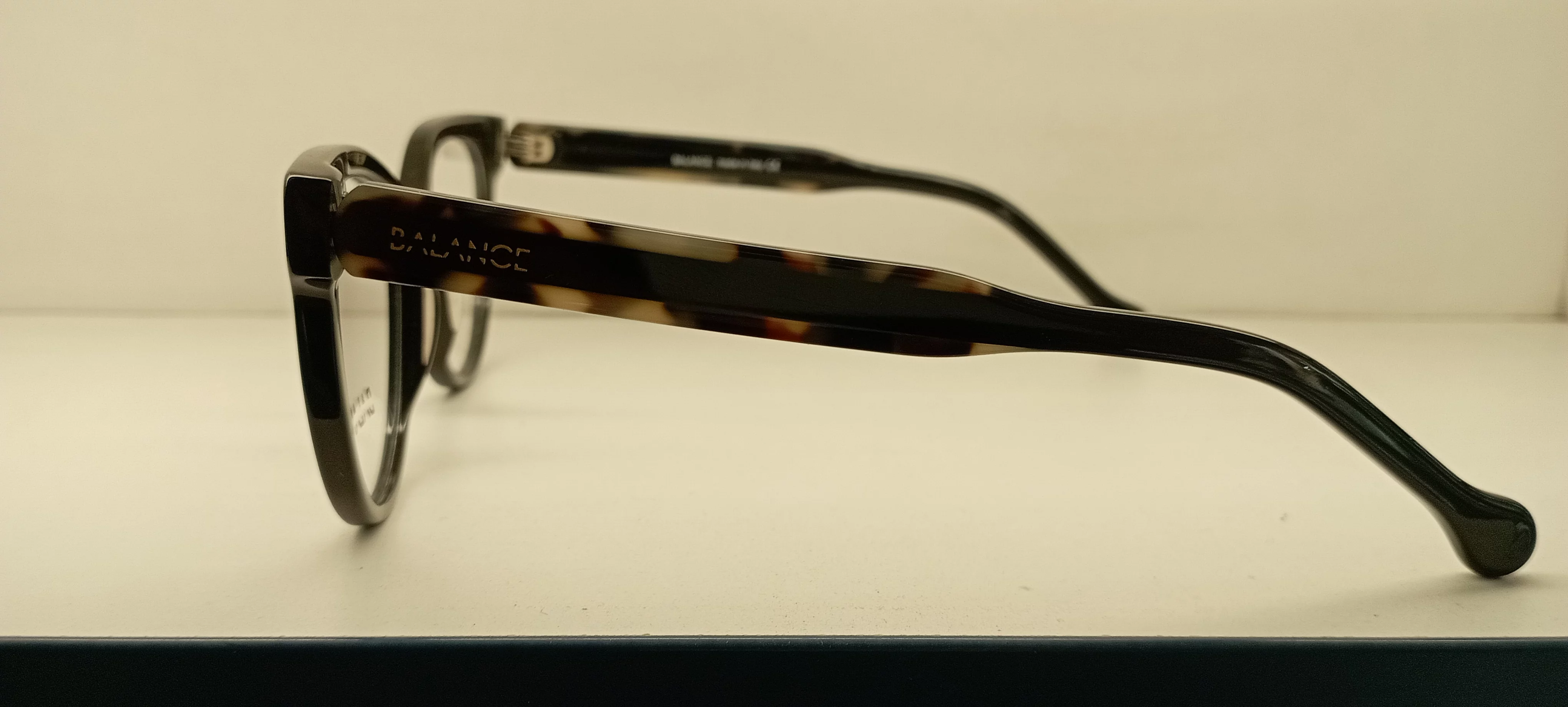 Balance Eyewear in Mumbai - Model EA1162 Optica Eyewear - Best Opticians In Colaba Shop No 3, Punita Bulding, Near INS Shikra, Shahid Bhagat Singh Rd, Colaba, Mumbai, Maharashtra 400005