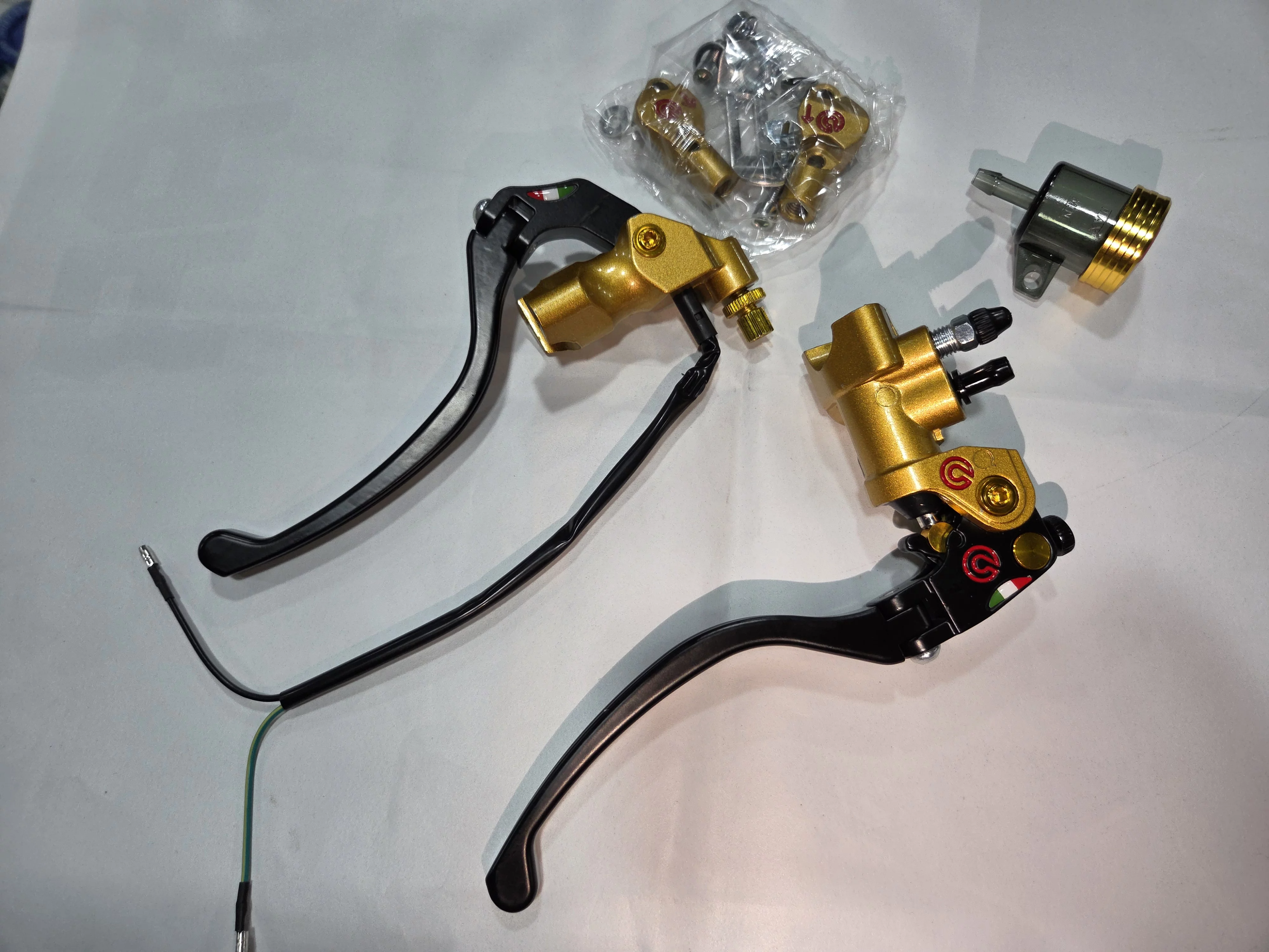 Brembo Brake Kit TN36 FRIENDS AUTO ACCESSORIES TN36 Friends Bike Accessories 504 , Mysore Trunk Road North Sathyamangalam, Erode District , TAMIL NADU 638402 India