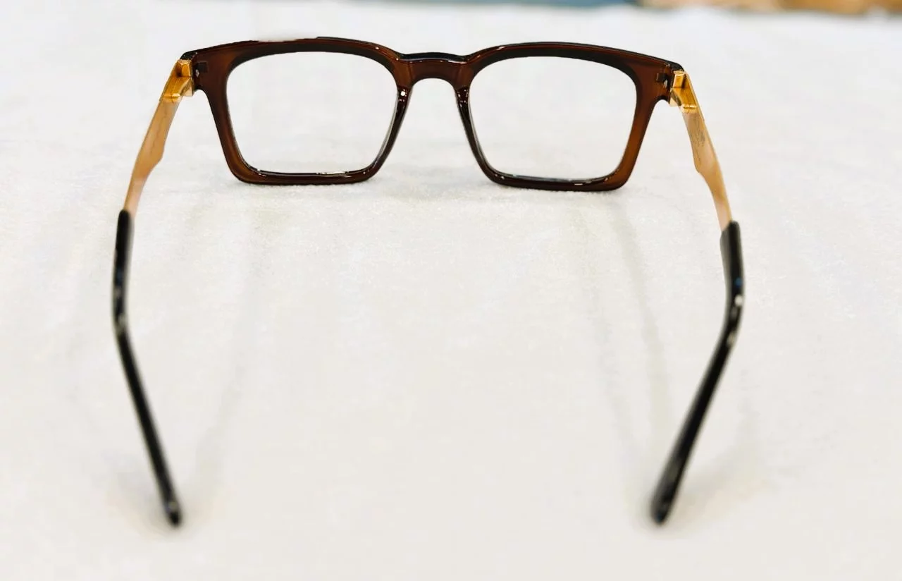 Fibre and metal mix frame