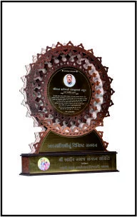 Round Customized Wooden Golden Platel Trophy Laser Marking