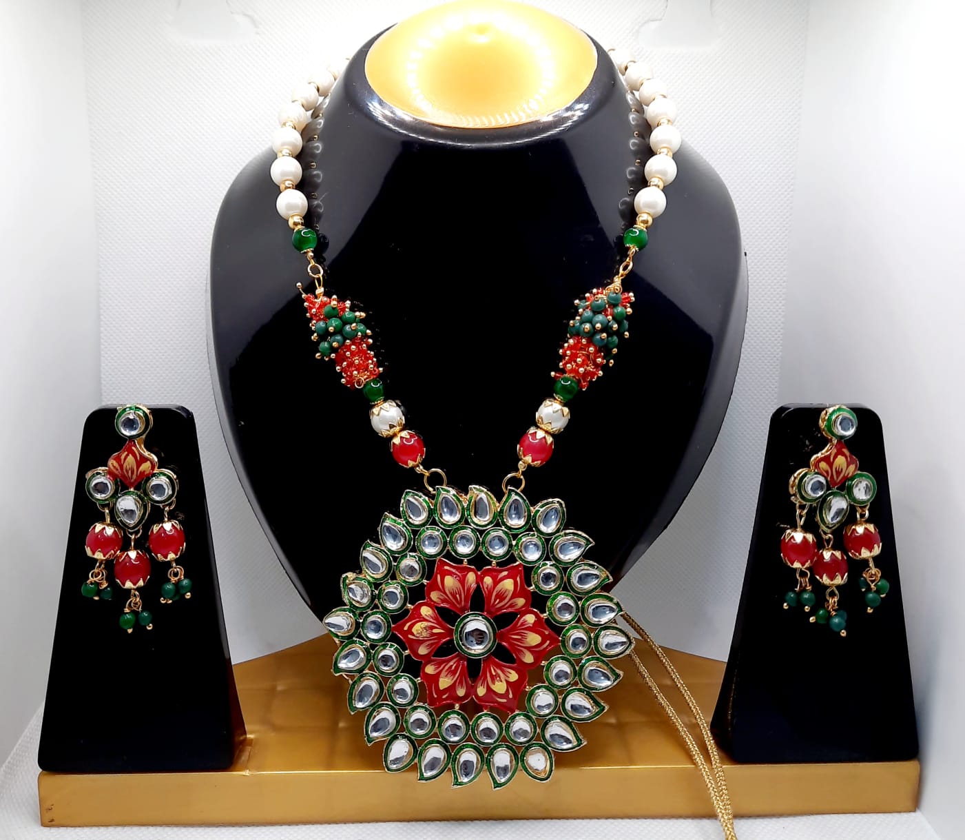 Stylish Long Necklace-https://i-media.vyaparify.com/vcards/products/31769/f80d8b98-d3c7-452d-962d-04b376fc5026.jpg Image