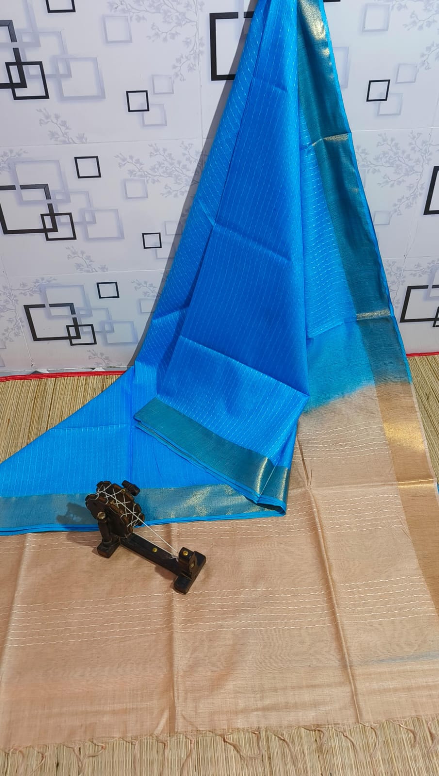 Pure Viscose Saree-https://i-media.vyaparify.com/vcards/products/31770/WhatsApp-Image-2024-03-10-at-22.56.29.jpeg Image