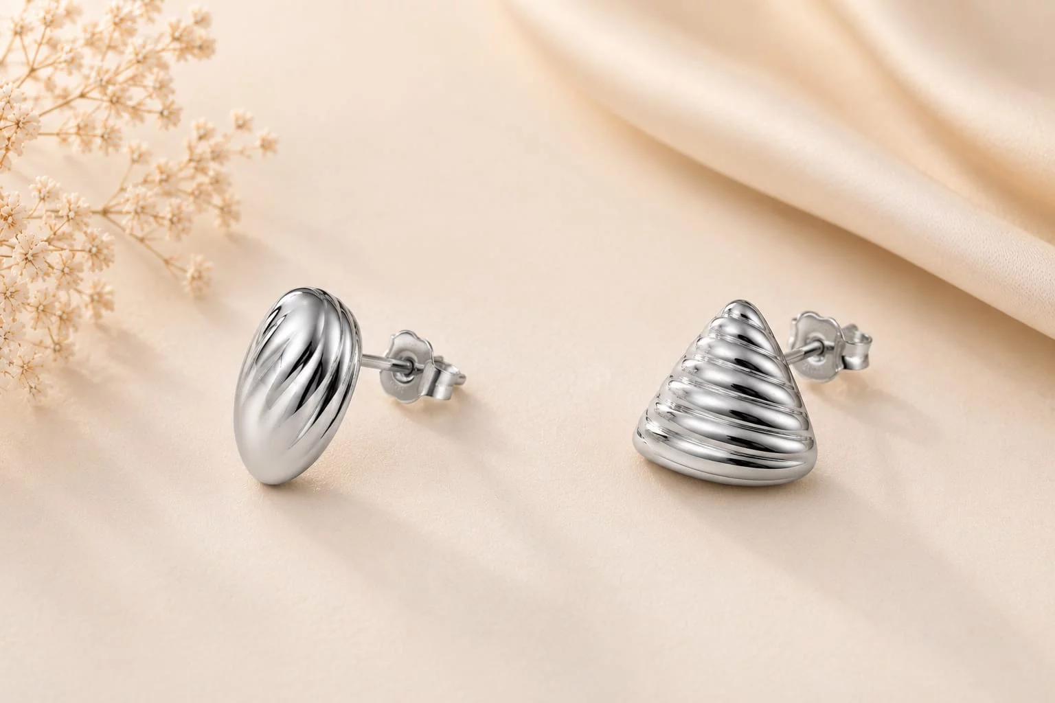 Silver Ribbed Chunky Heart Studs Kairavi Vijay Nagar, Indore, Madhya Pradesh 452010, India