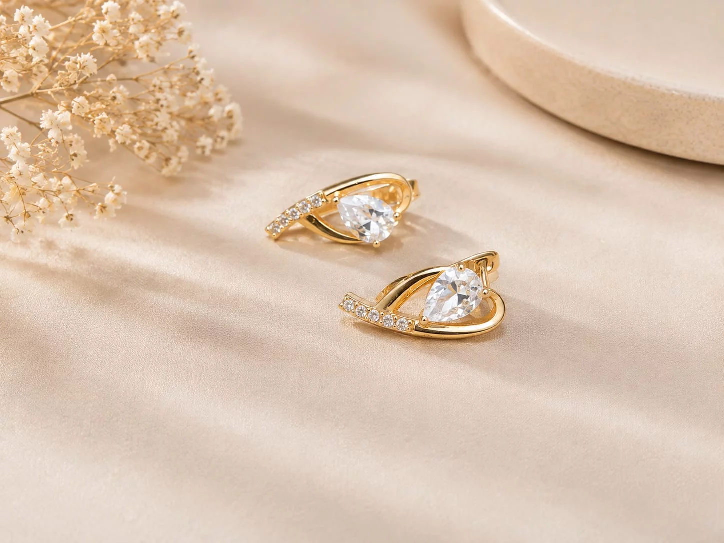 Teardrop Crystal Earrings Kairavi Vijay Nagar, Indore, Madhya Pradesh 452010, India