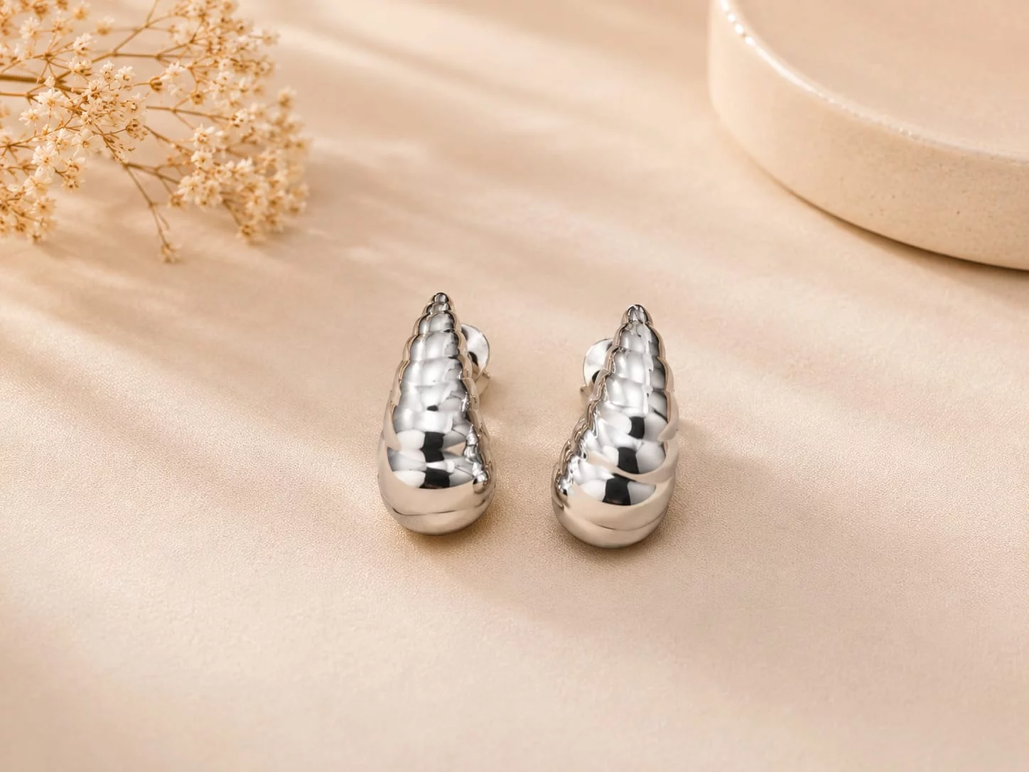 Conch Shell Stud Earrings Kairavi Vijay Nagar, Indore, Madhya Pradesh 452010, India