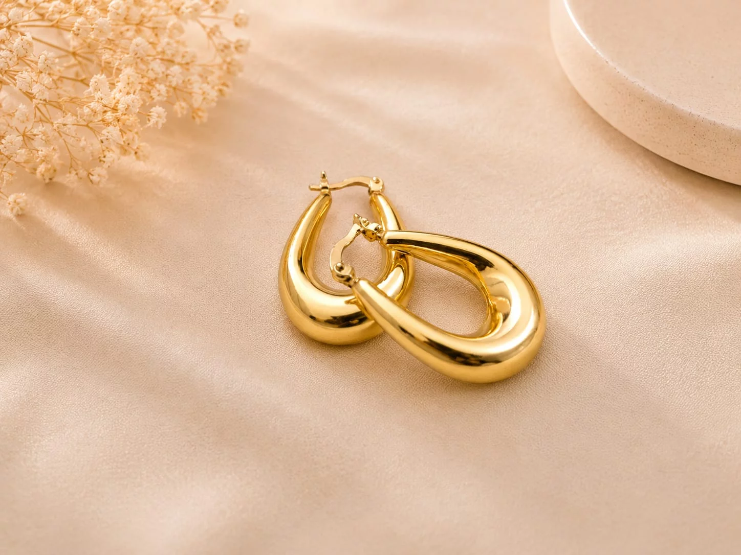 Gold Plated Teardrop Hoops Kairavi Vijay Nagar, Indore, Madhya Pradesh 452010, India