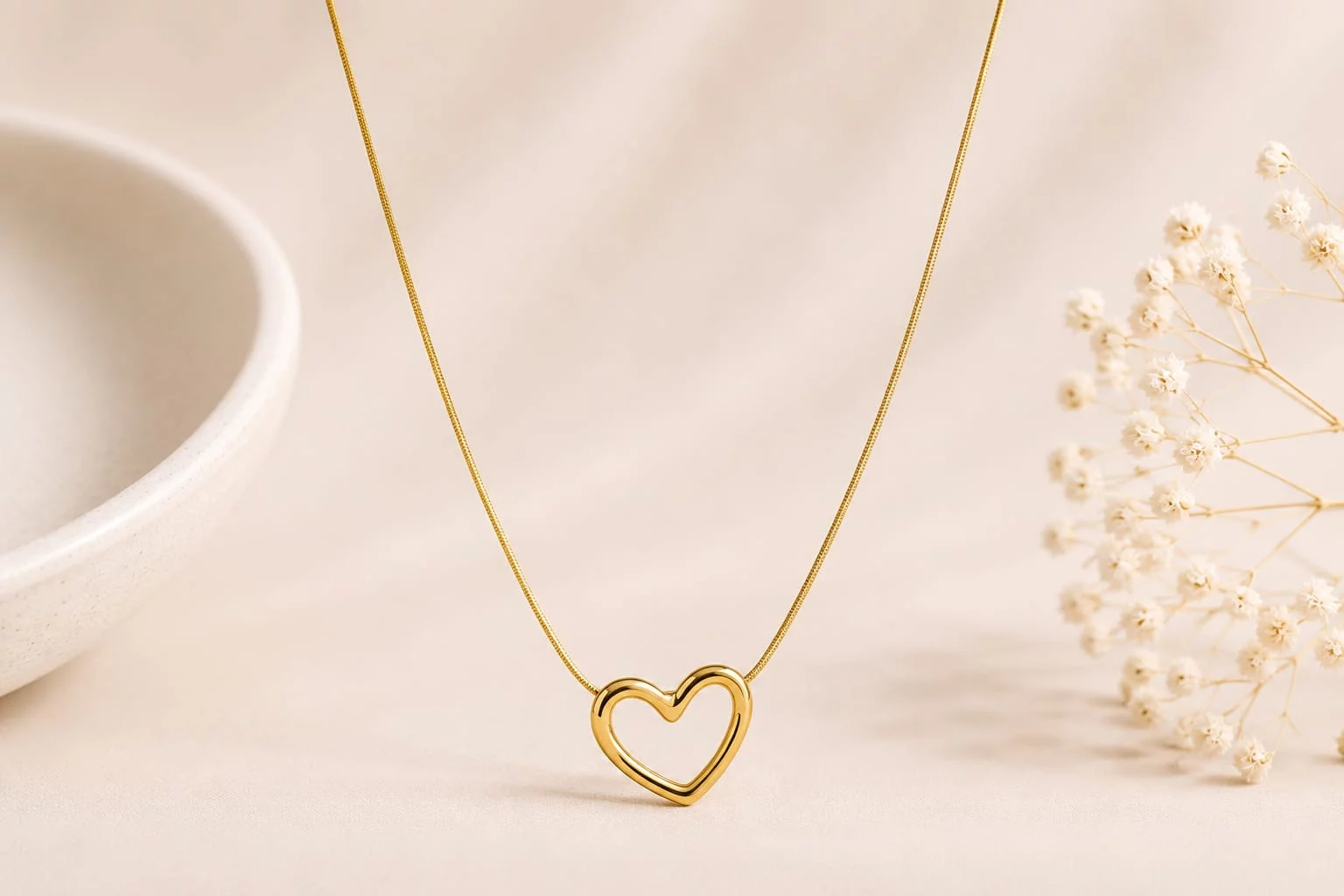 Dainty Gold Heart Pendant Necklace Kairavi Vijay Nagar, Indore, Madhya Pradesh 452010, India