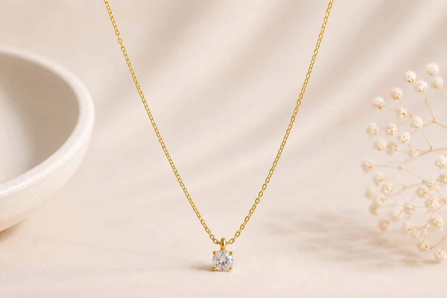 Gold Solitaire Diamond Pendant Necklace Kairavi Vijay Nagar, Indore, Madhya Pradesh 452010, India