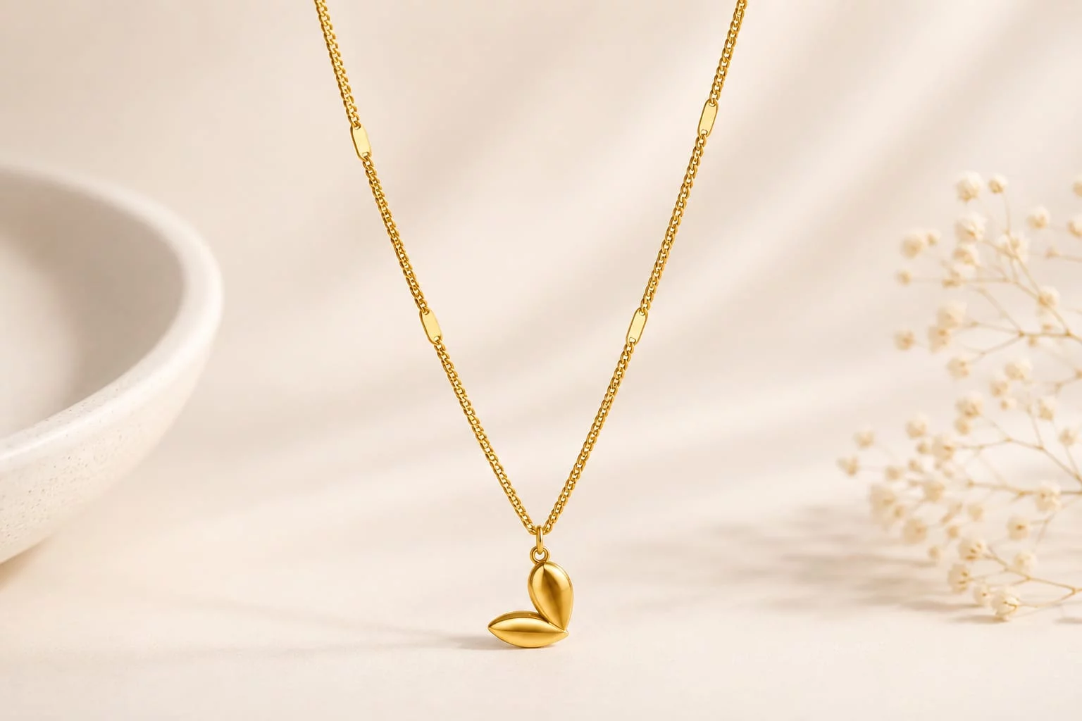 Gold Double Heart Pendant Necklace Kairavi Vijay Nagar, Indore, Madhya Pradesh 452010, India