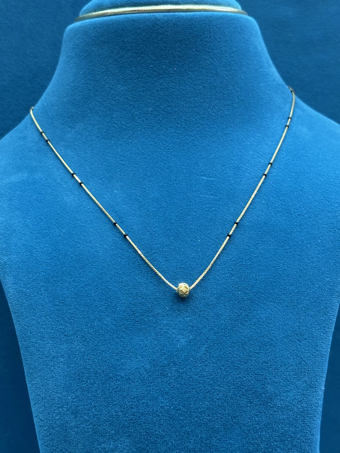 Ball Pendant Black Beads Amrutha Jewellers 23-11-7, Nageswara Rao Pantulu Rd, Satyaranayana Puram, Vijayawada, Andhra Pradesh 520011, India