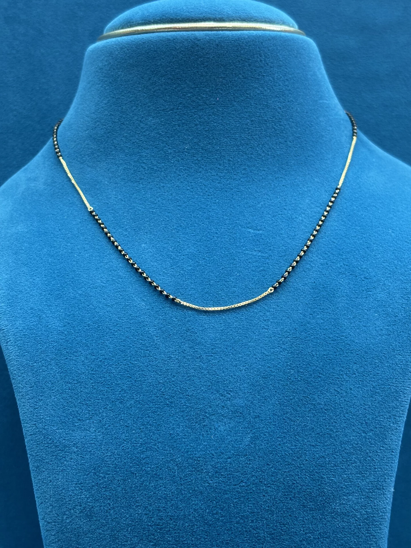 Black Beads Chain Amrutha Jewellers 23-11-7, Nageswara Rao Pantulu Rd, Satyaranayana Puram, Vijayawada, Andhra Pradesh 520011, India